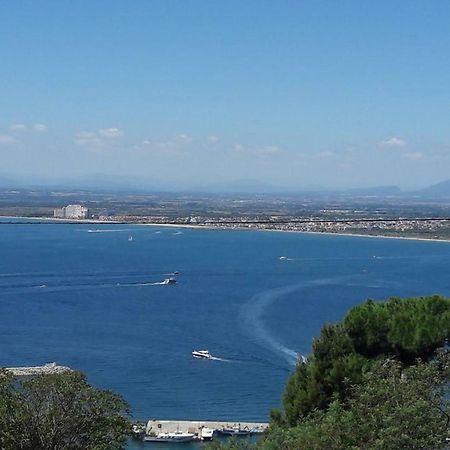 Apartamento Con Terraza Y Vistas Al Mar Roses Luaran gambar